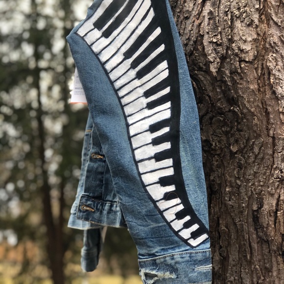 Denim Jean Jacket. Size XL - Picture 6 of 9